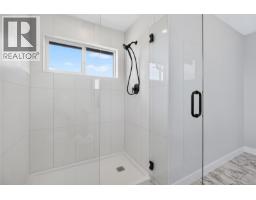 2016a Galerno Rd, Campbell River, BC V9W0A2 Photo 35