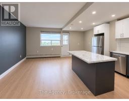 1009 - 45 Paisley Boulevard W, Mississauga, ON L5B1E4 Photo 7