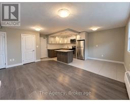 304 - 45 Paisley Boulevard W, Mississauga, ON L5B1E4 Photo 7
