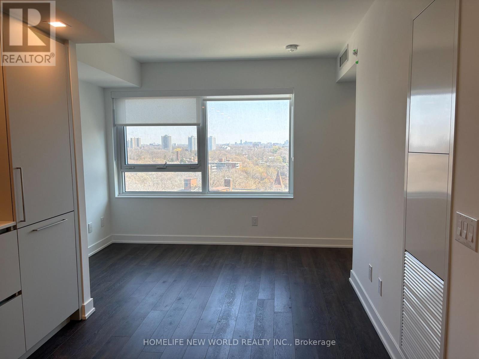 609 Sherbourne Street — photo 7
