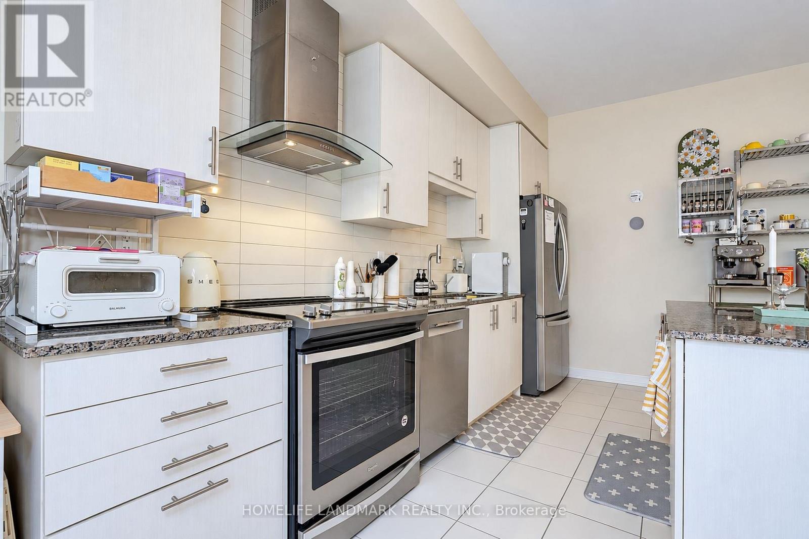 18 Avonmore Trail — photo 15