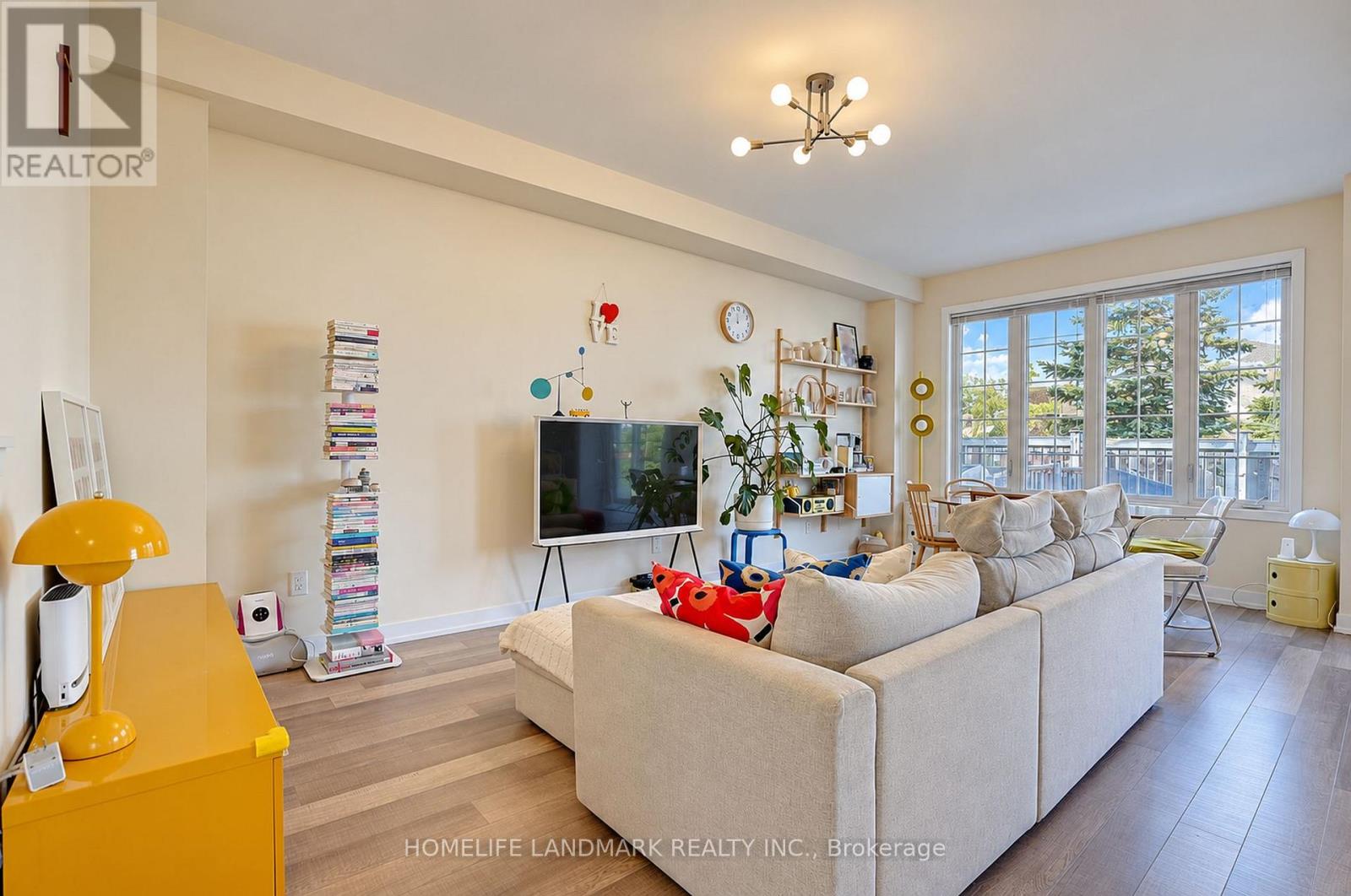 18 Avonmore Trail — photo 8