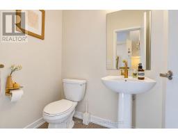Bedroom 3 - 18 Avonmore Trail, Vaughan, ON L6A4Y4 Photo 7