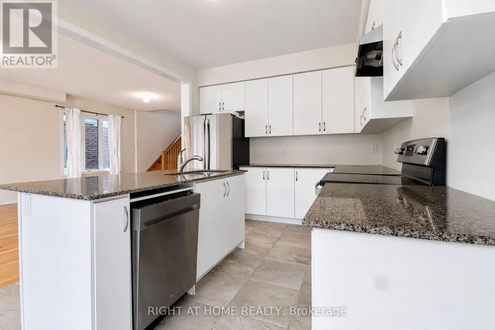 108 Nottingham Road, Barrie, ON photo 7