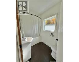 389 East Knowlesville Road, photo 17