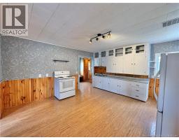 389 East Knowlesville Road, photo 9