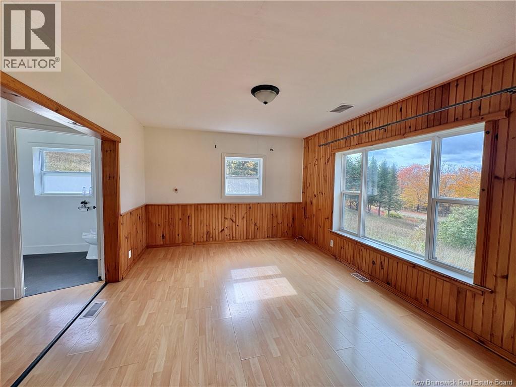 389 East Knowlesville Road - 16