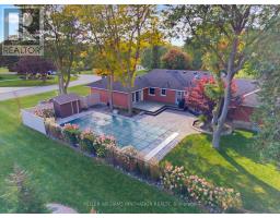 33 Jackson Crescent, North Perth, ON N4W1K2 Photo 6