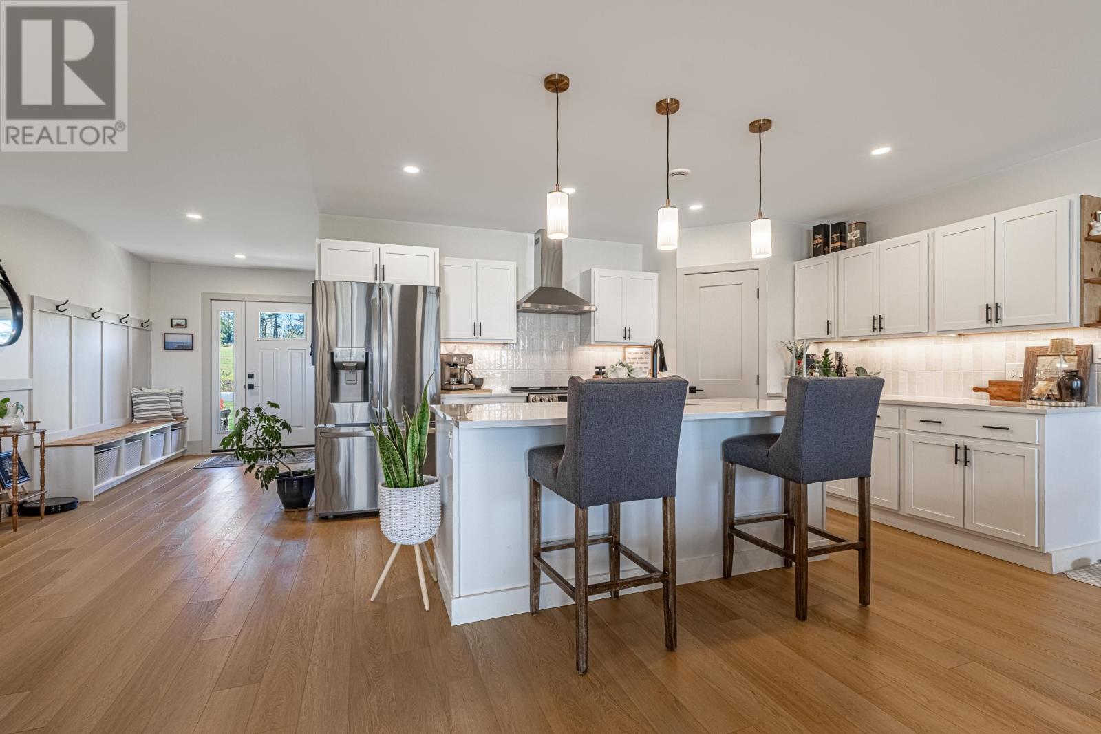 109 WATERS EDGE Lane - 6