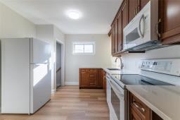 466 Riverton Avenue, Winnipeg, MB R2L0N9 Photo 16