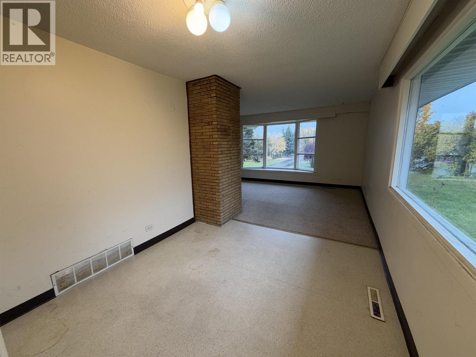 295 N MOFFAT STREET, Prince George - Image 1