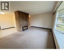 Photo 8 of 21, 295 N MOFFAT STREET · Prince George, BC