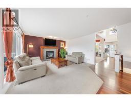 Living room - 240 Everglade Circle Sw, Calgary, AB T2Y4N5 Photo 7
