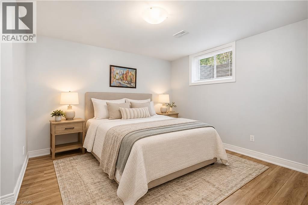 28 Sandalwood Crescent — photo 36