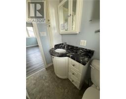 200 Hillside Drive South, Elliot Lake, ON P3A1N5 Photo 12