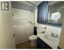Ensuite - 200 Hillside Drive South, Elliot Lake, ON P3A1N5 Photo 6