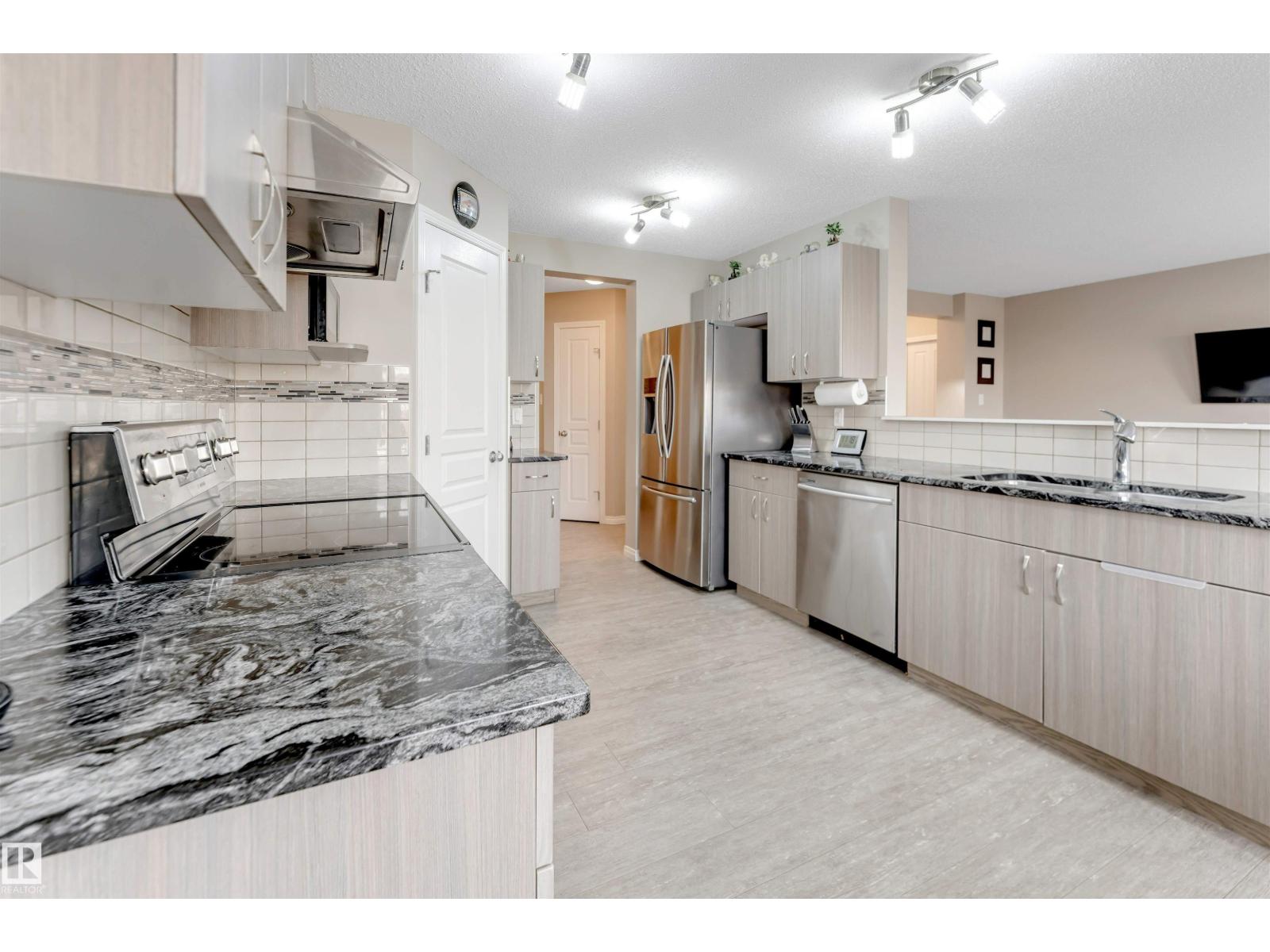 3304 13 AV NW - 21