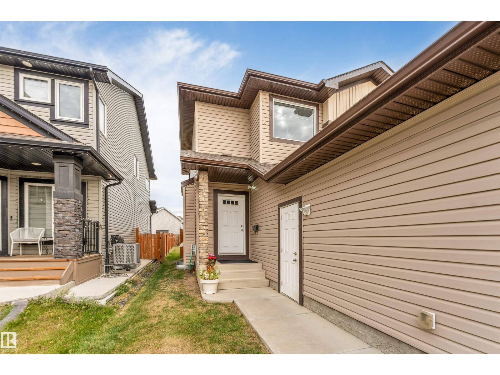 3304 13 AV NW - 3