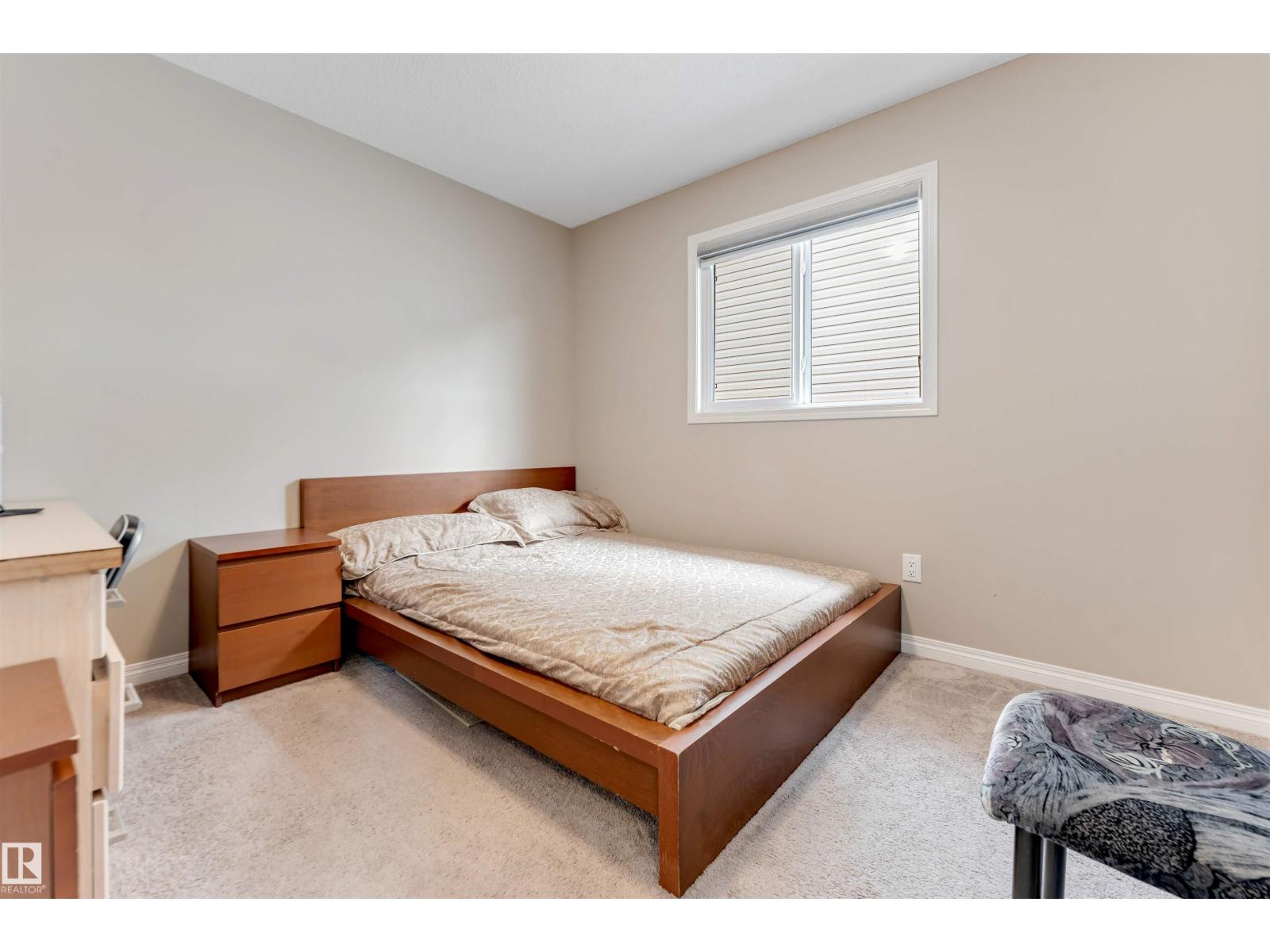 3304 13 AV NW - 32