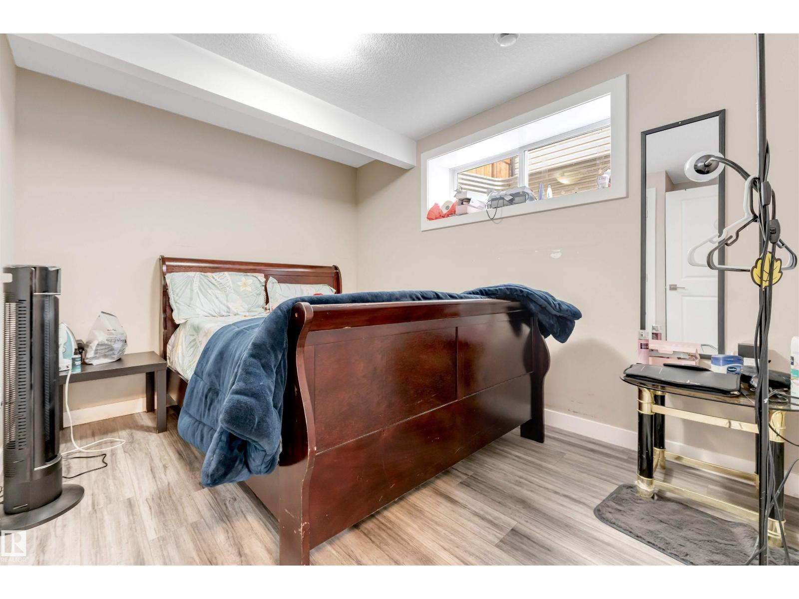 3304 13 AV NW - 40