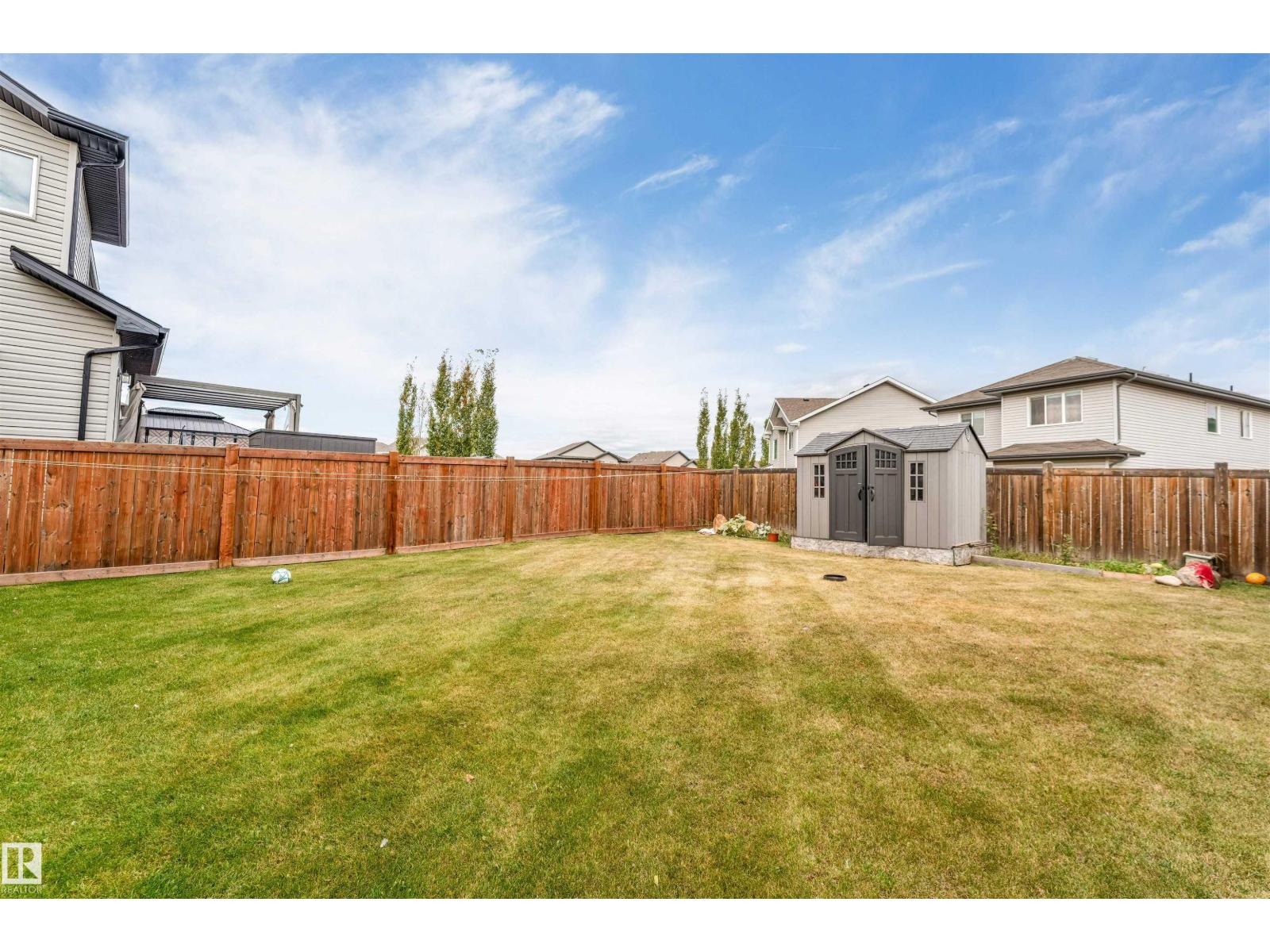 3304 13 AV NW - 6