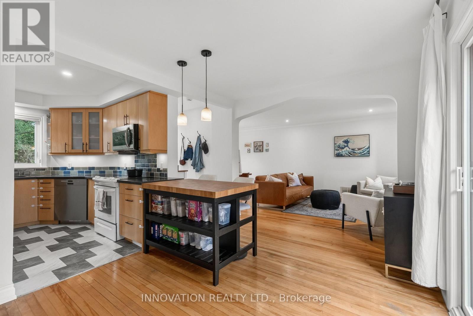 403 ATHLONE AVENUE - 17