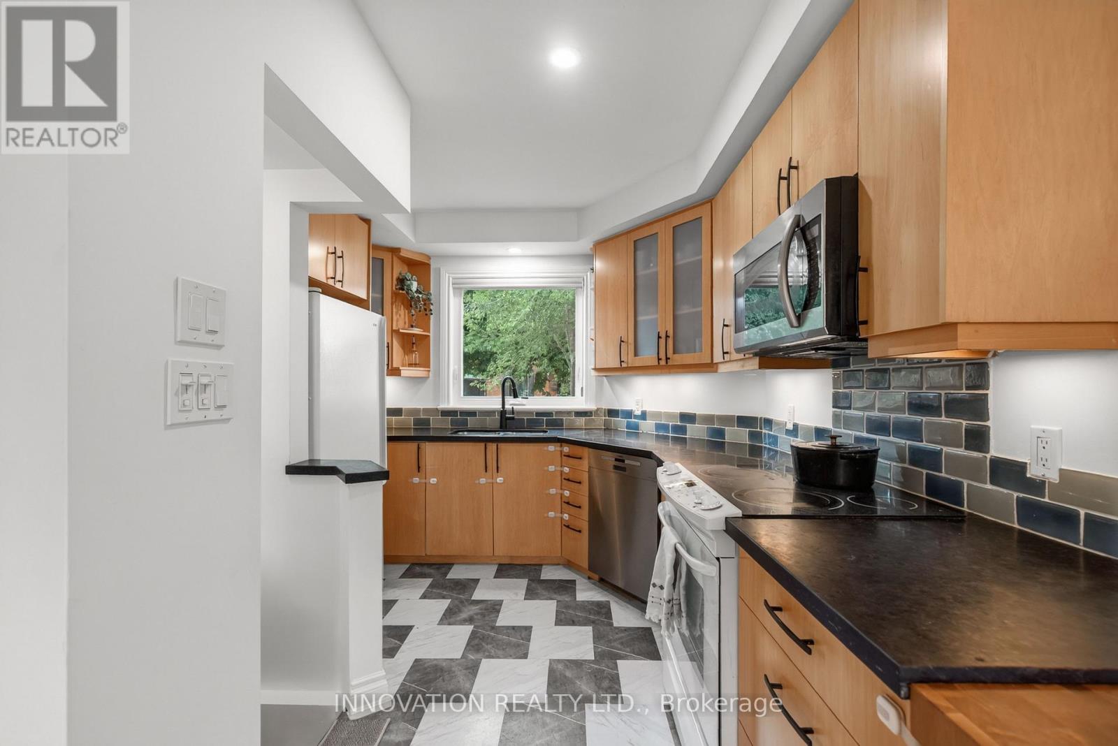 403 ATHLONE AVENUE - 18