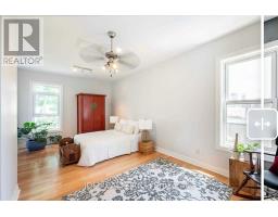 Bedroom A 2nd Floor - 137 Denison Ave Avenue, Toronto, ON M5T2N2 Photo 11