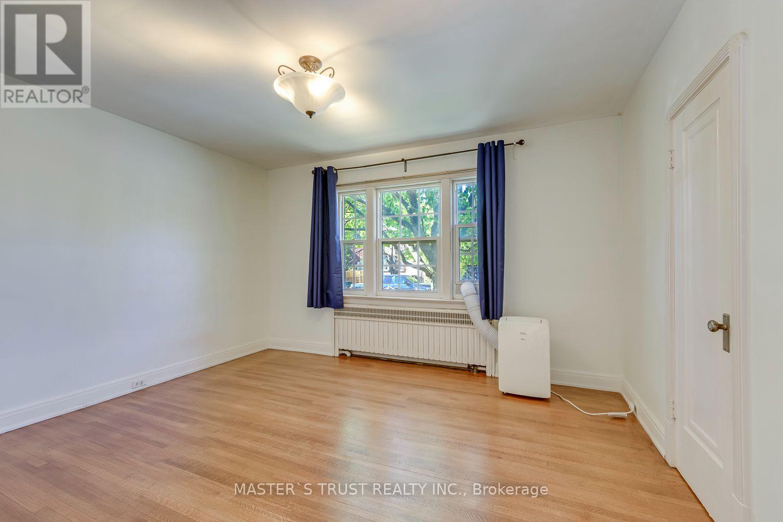389 Lawrence Avenue West — photo 18