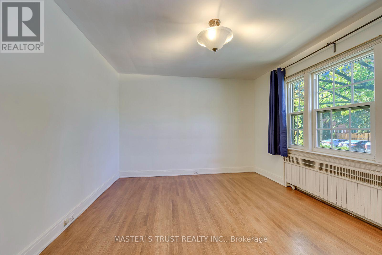 389 Lawrence Avenue West — photo 19