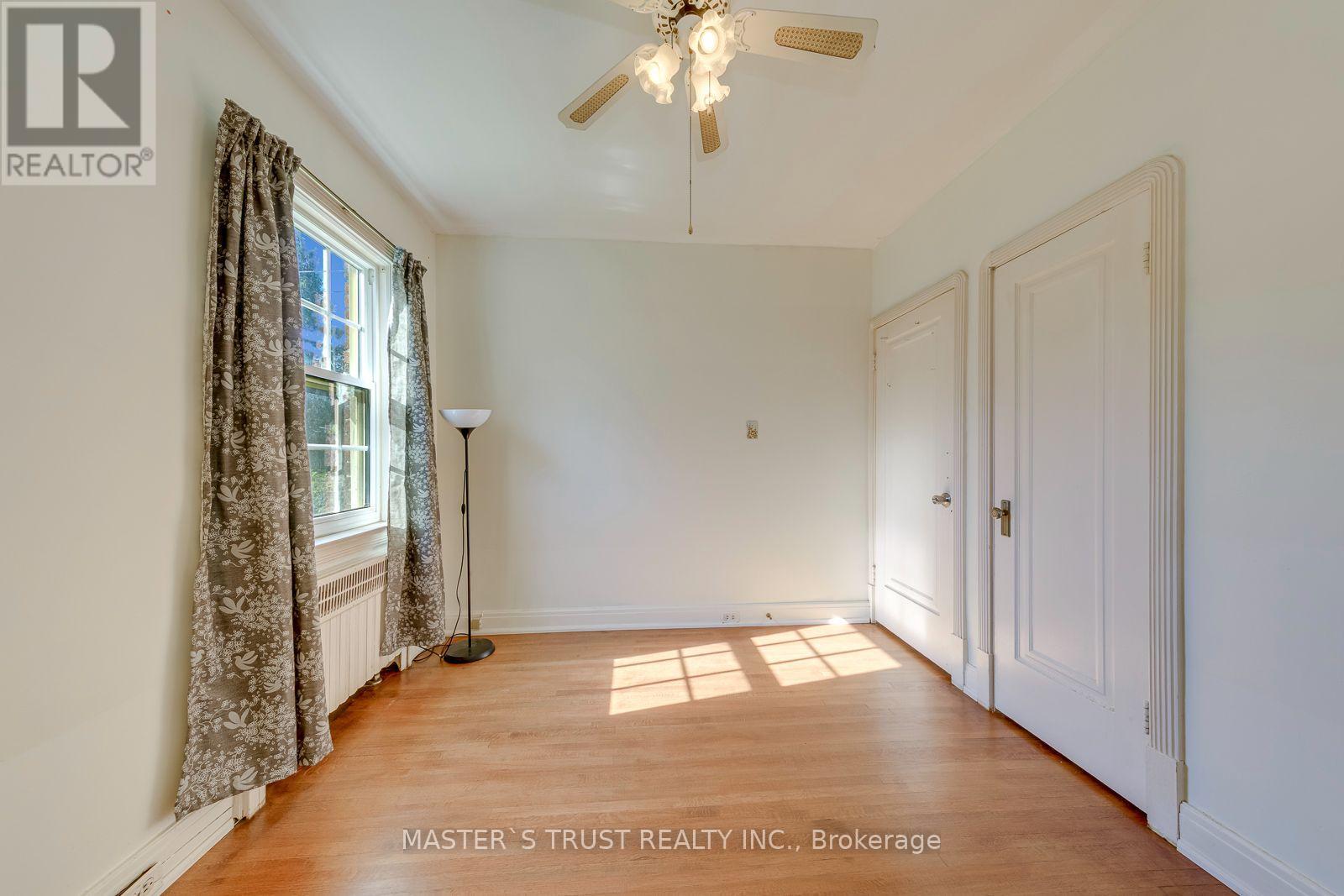 389 Lawrence Avenue West — photo 22