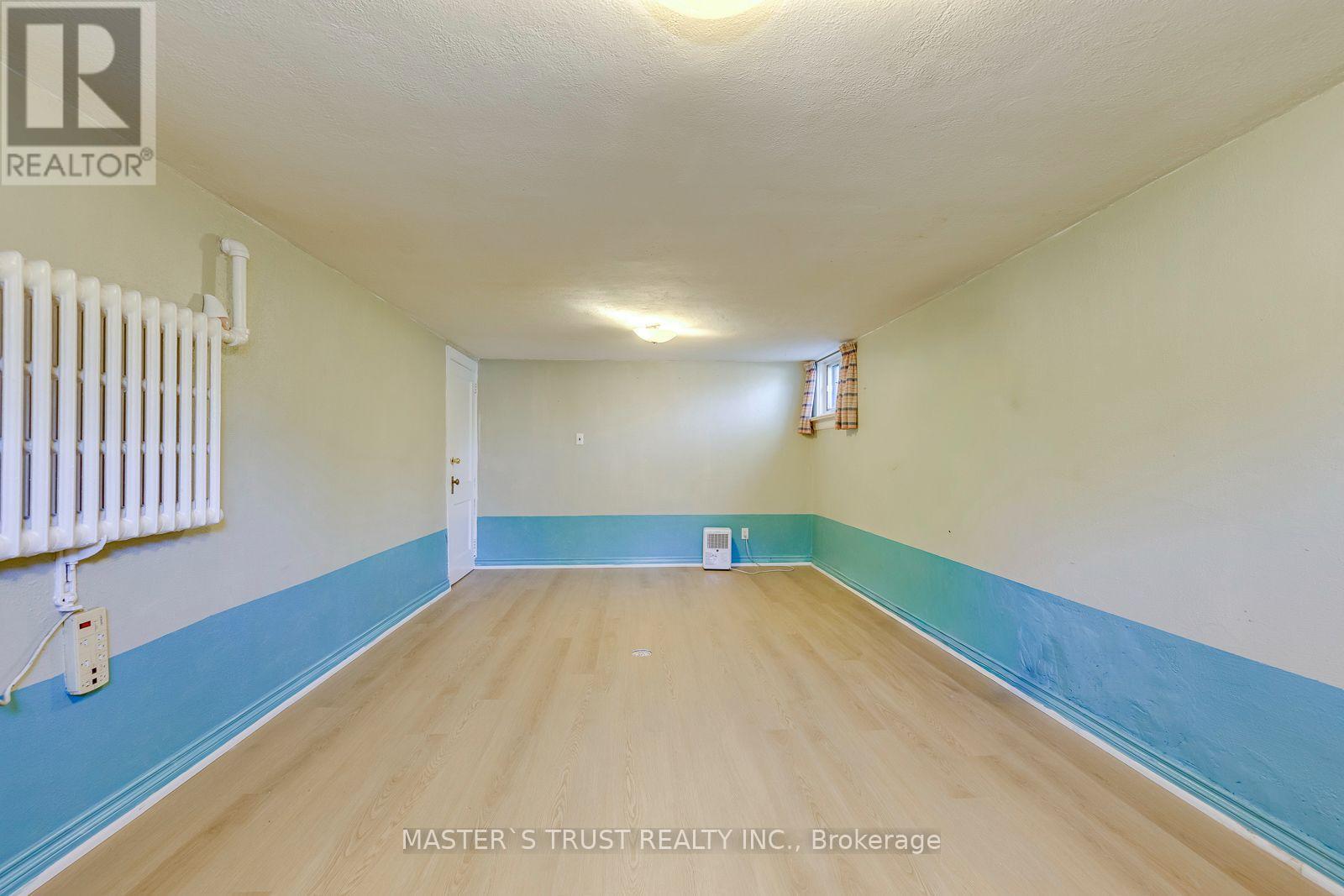 389 Lawrence Avenue West — photo 28