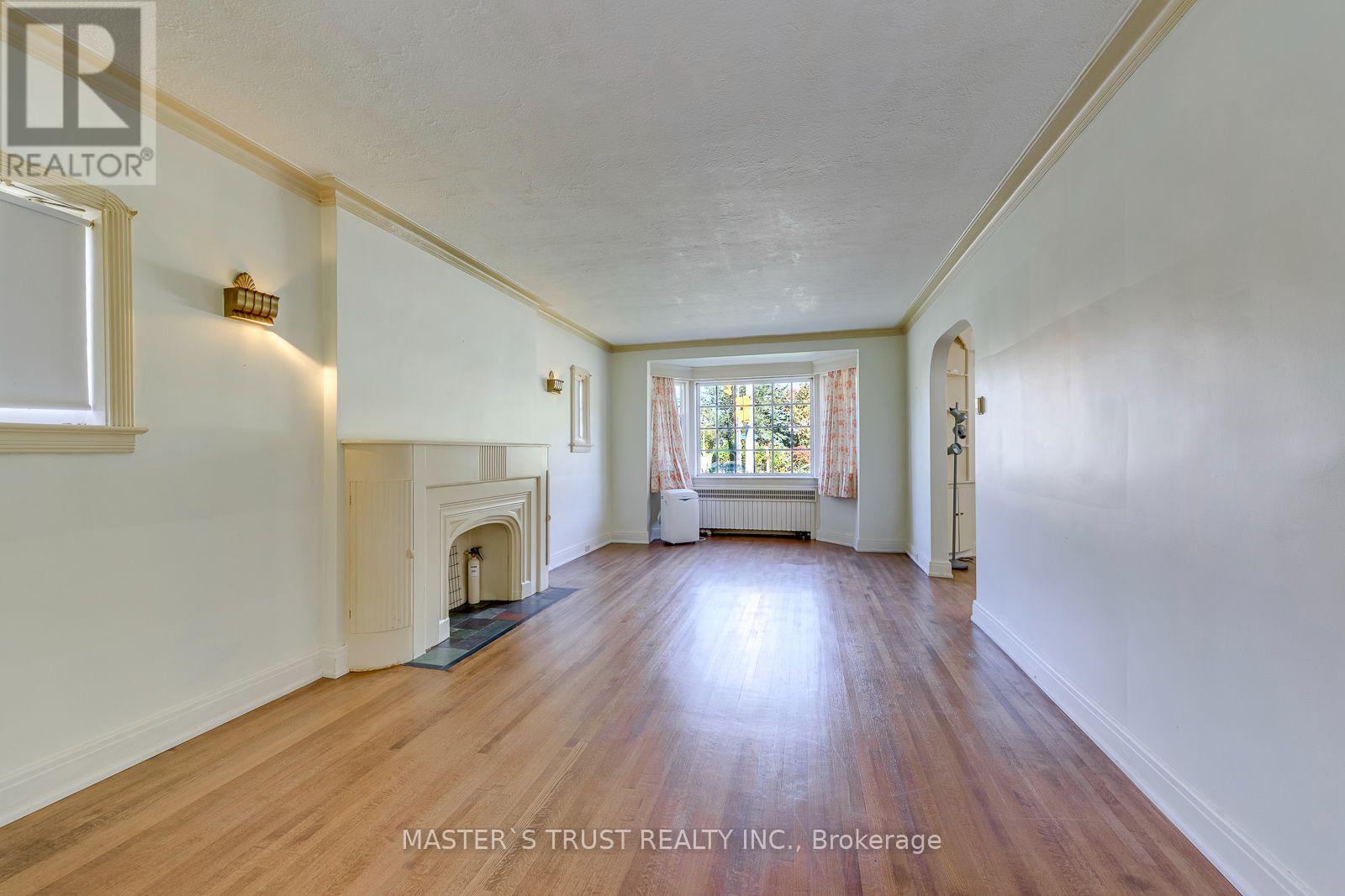 389 Lawrence Avenue West — photo 7