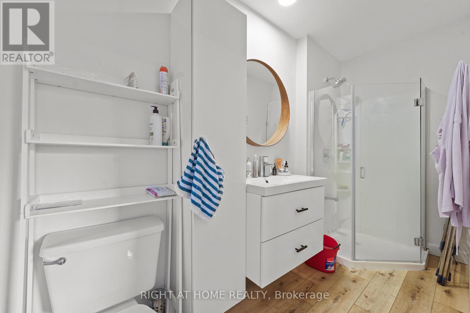 2207 Queen Street East — photo 12