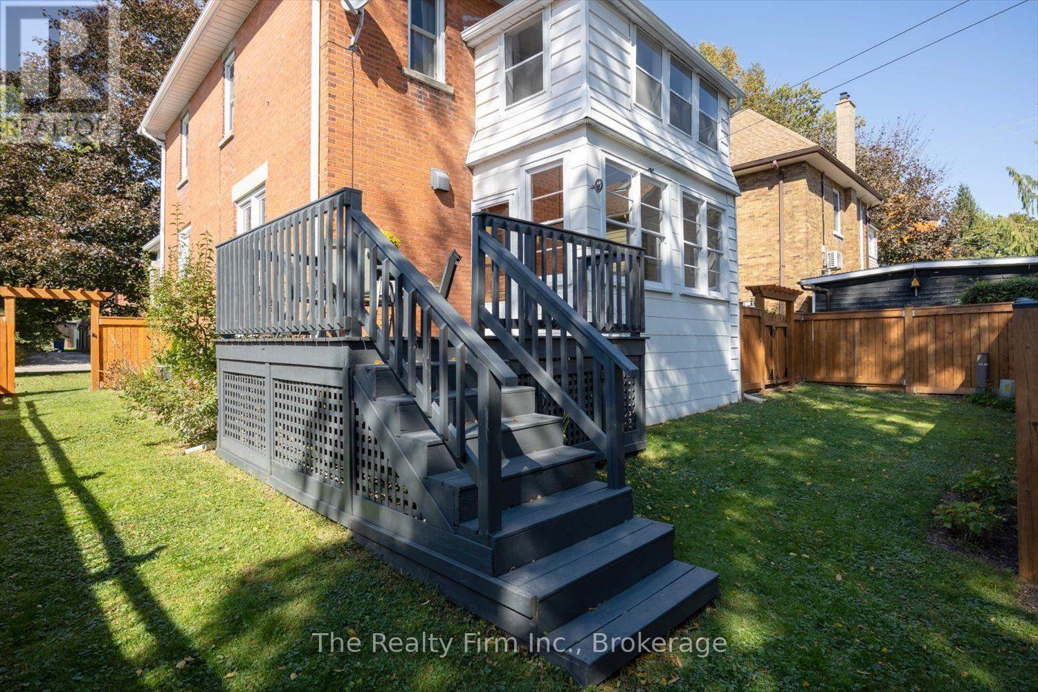 101 ST VINCENT STREET N - 43