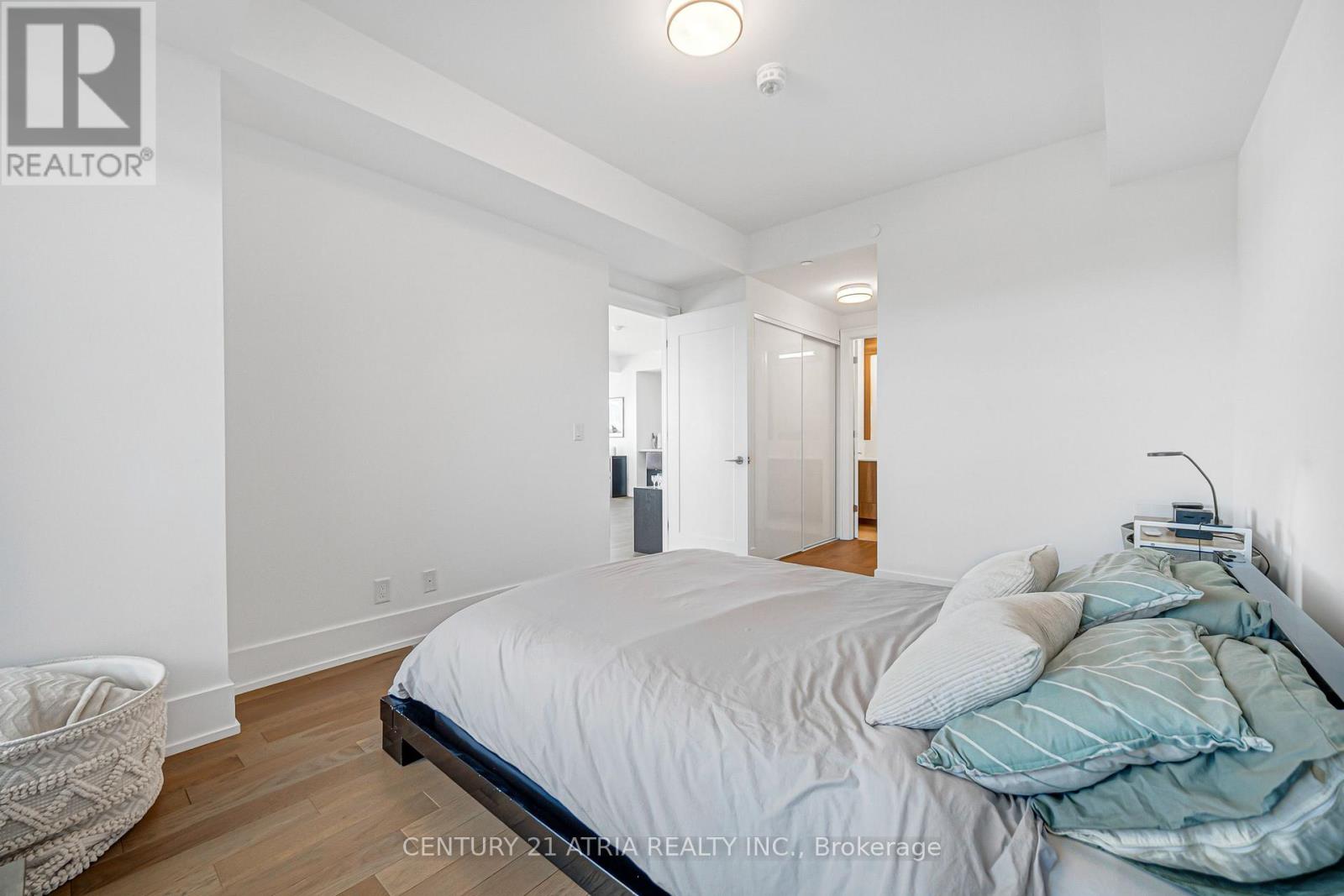 #1219 25 ADRA GRADO WAY - 19