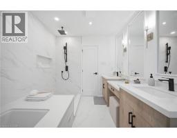 1379 Christina Court, Burlington, ON L7P2V8 Photo 26