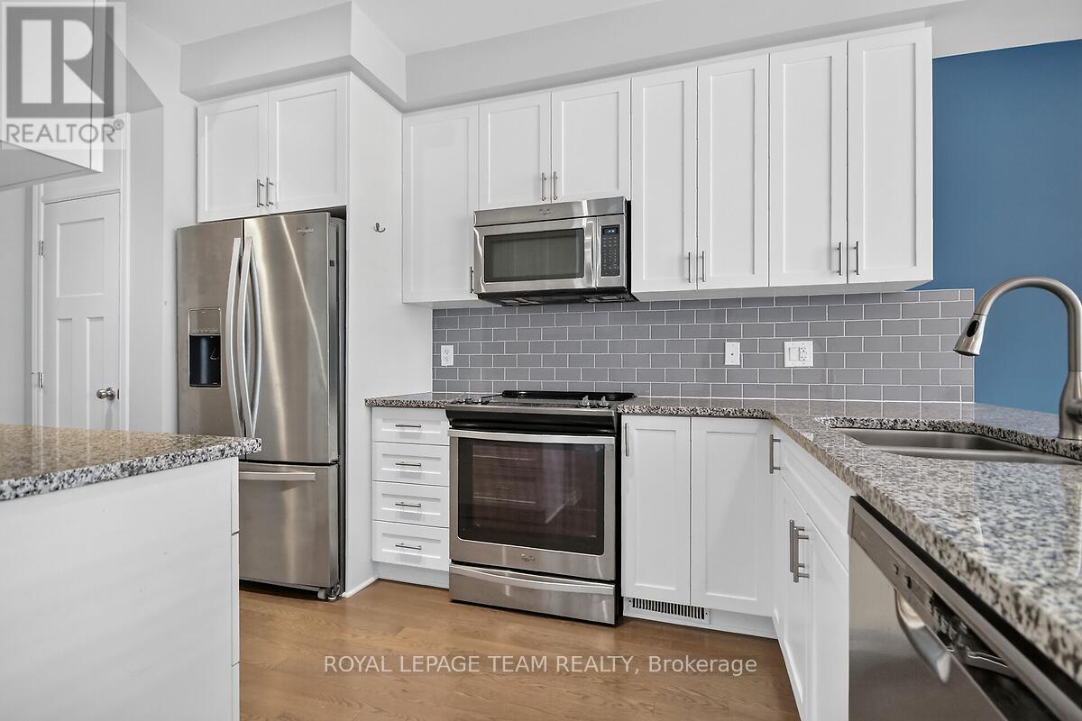 253 FERGUS CRESCENT - 19