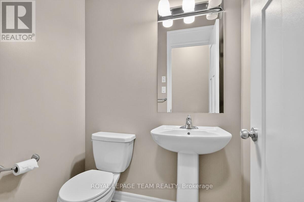 253 FERGUS CRESCENT - Image 22