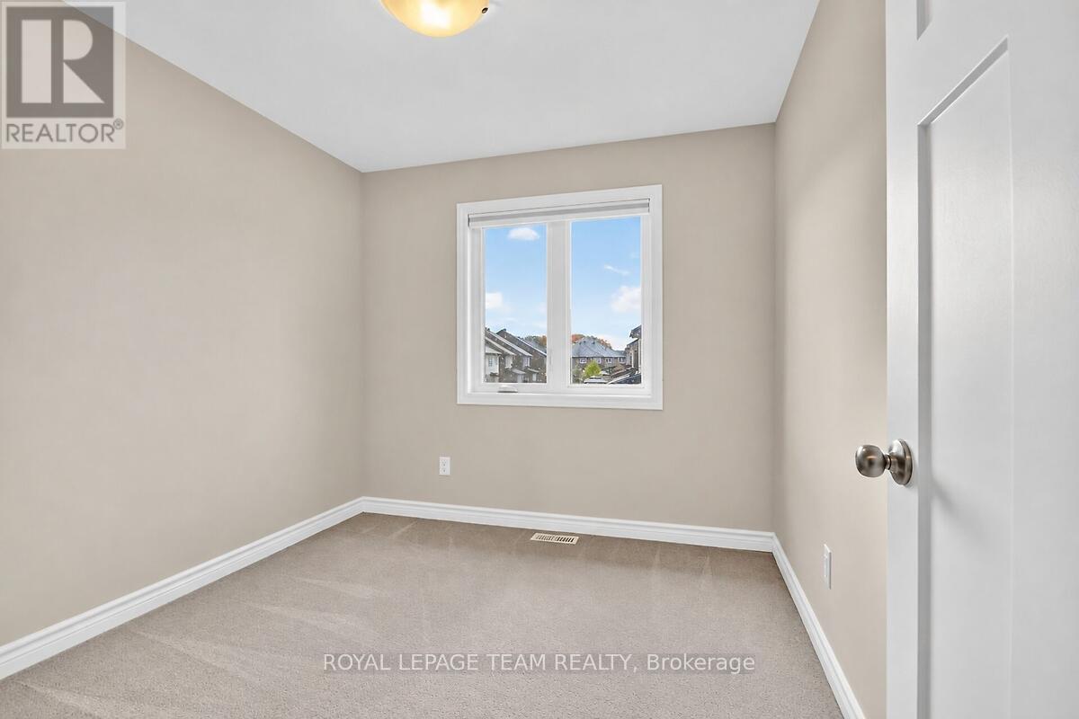 253 FERGUS CRESCENT - Image 30