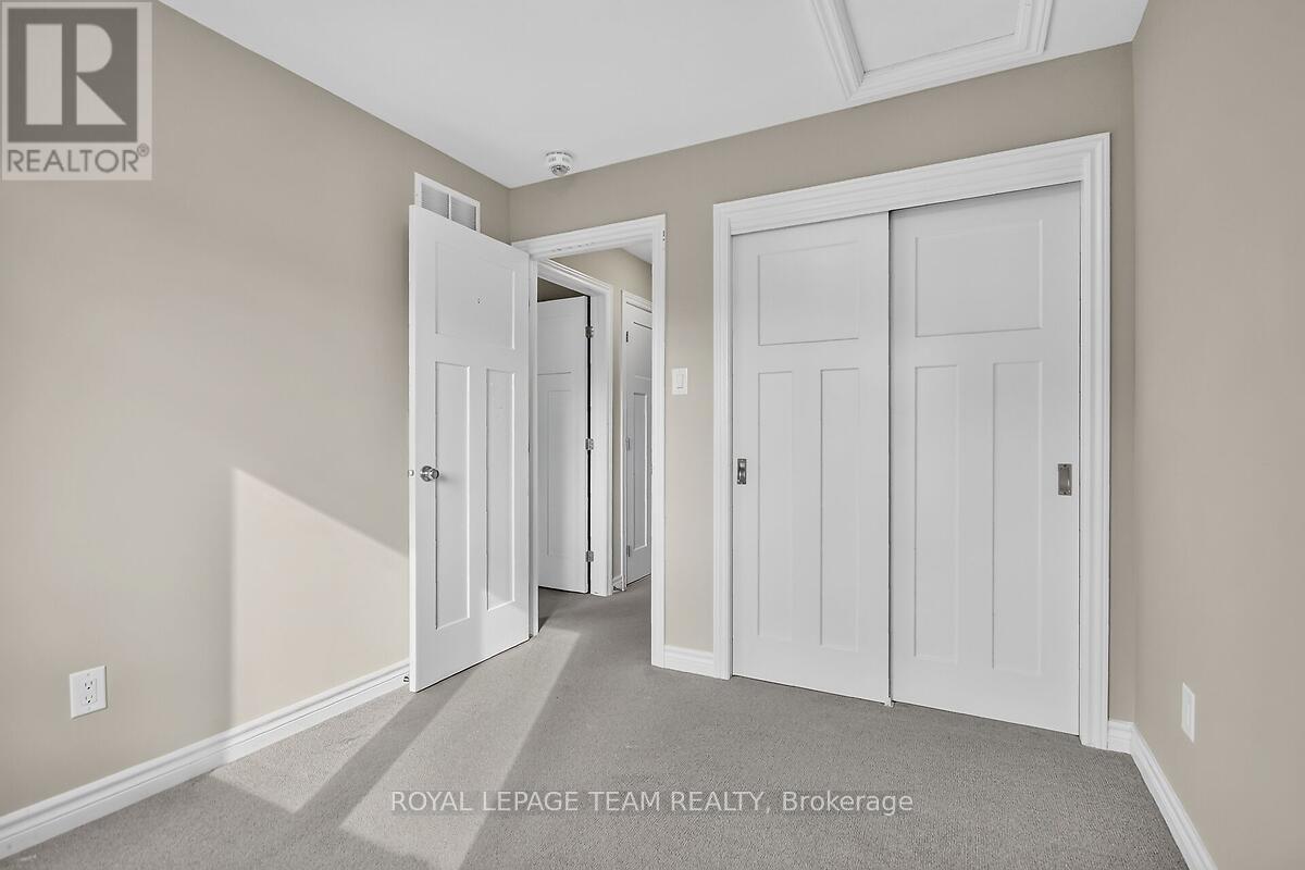 253 FERGUS CRESCENT - Image 31