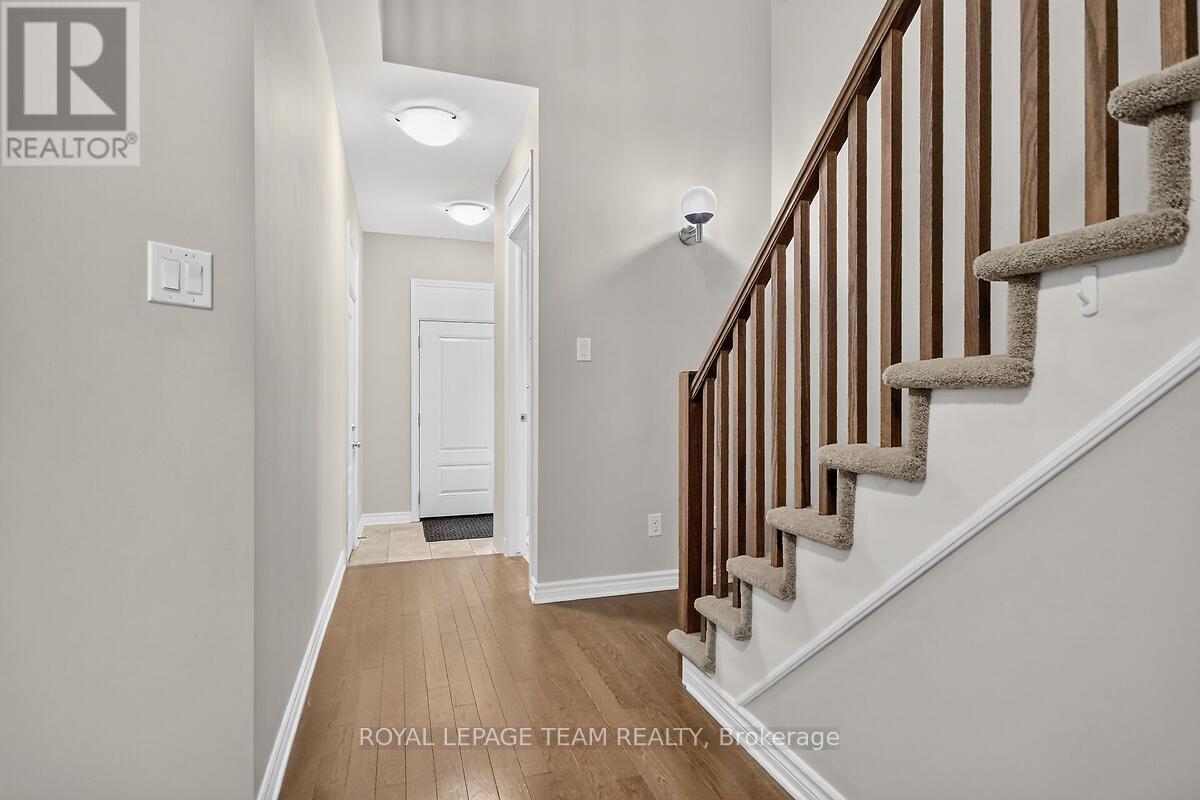 253 FERGUS CRESCENT - Image 4