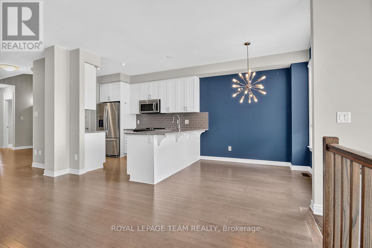253 FERGUS CRESCENT - 8