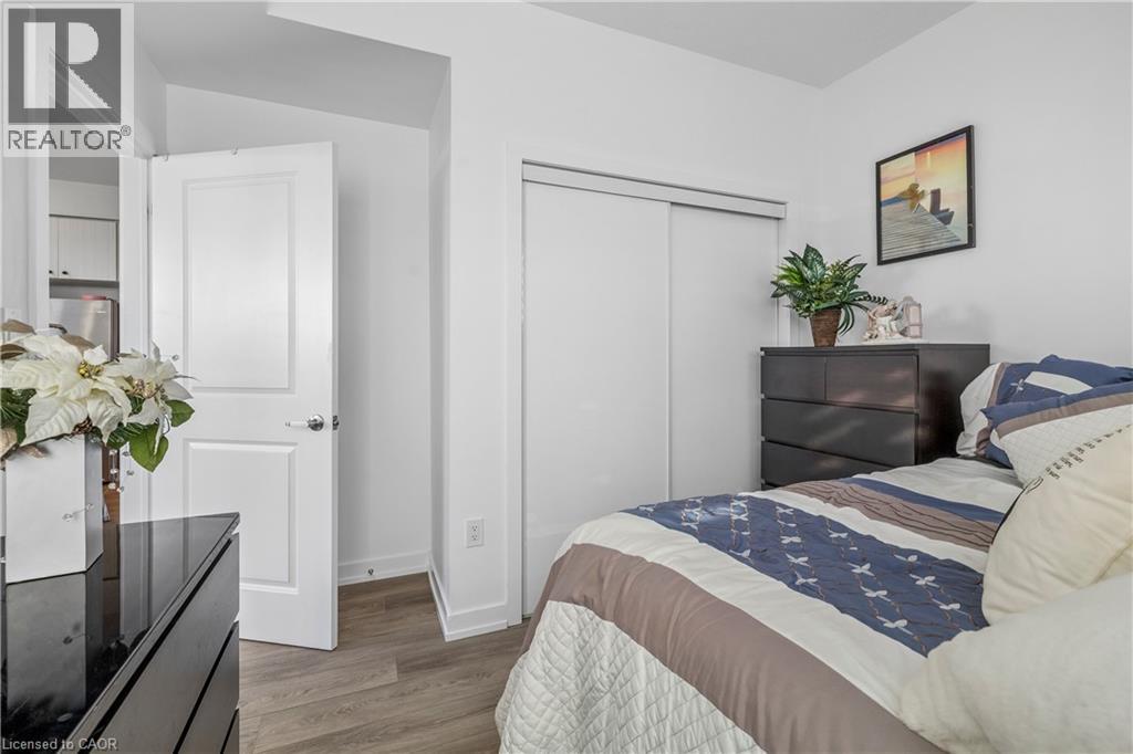 #1005 450 DUNDAS Street E - 42