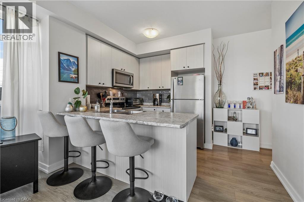 450 Dundas Street East — photo 34