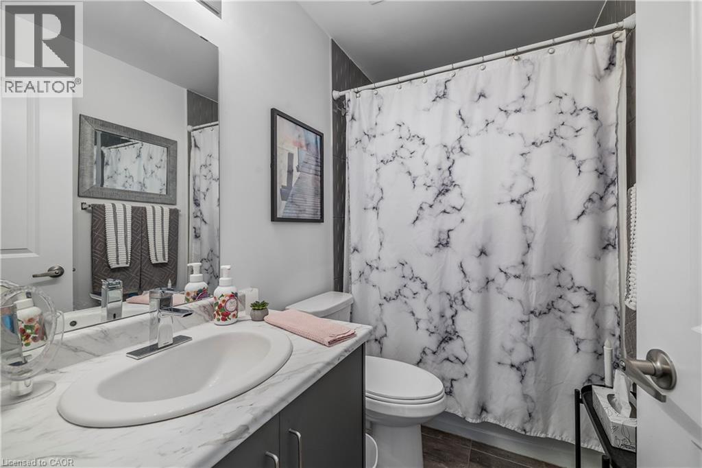 450 Dundas Street East — photo 43