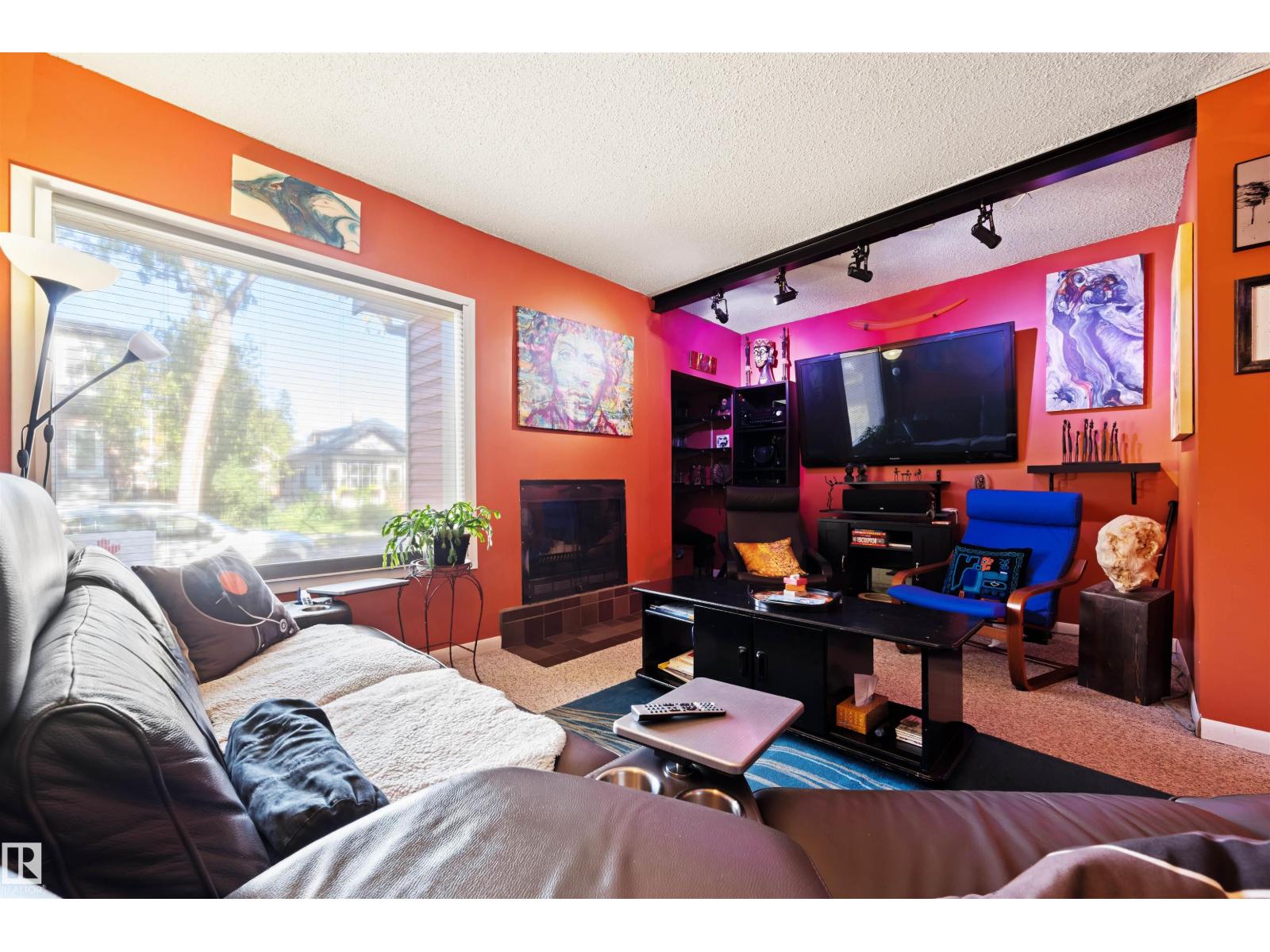 9851 85 Avenue NW, Strathcona — photo 13 of 30: Property photo
