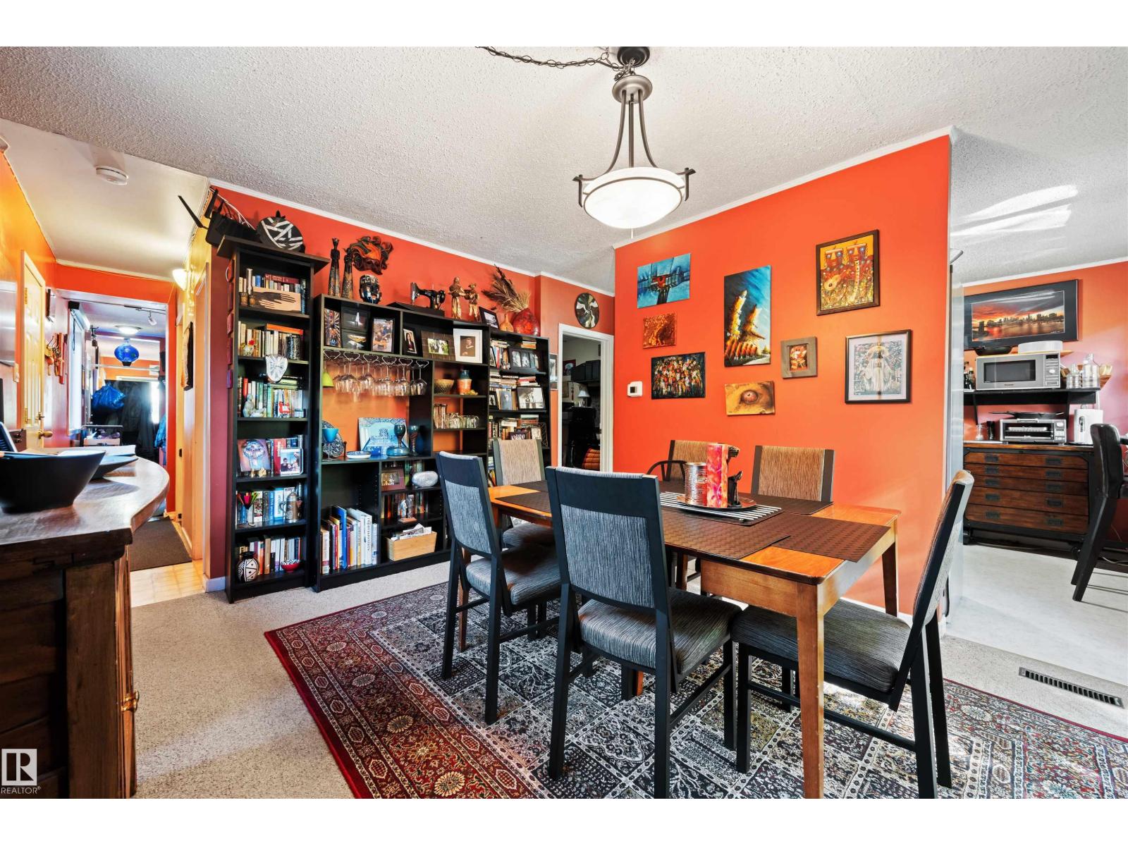 9851 85 Avenue NW, Strathcona — photo 21 of 30: Property photo