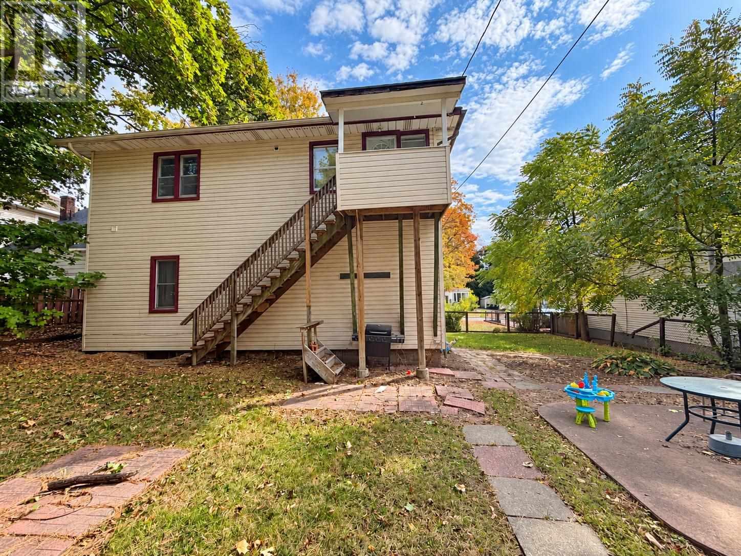 185 Church ST - 4