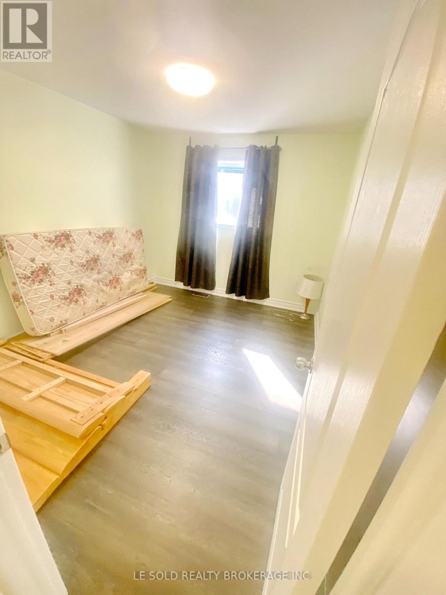 2 Chipwood Crescent — photo 11
